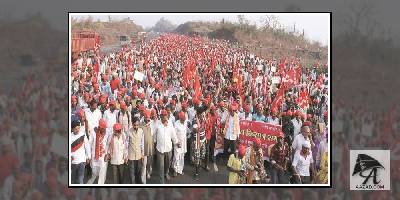 महाराष्ट्र में एक बार फिर से सड़कों पर उतरे अन्नदाता, नासिक पहुंचे ७५०० किसान